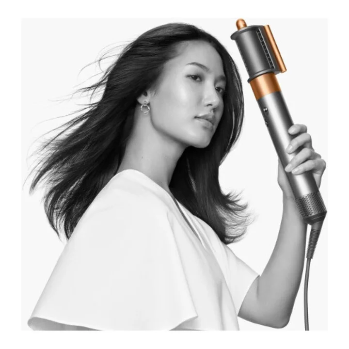 Підготовка довгого волосся за допомогою Dyson Airwrap HS05